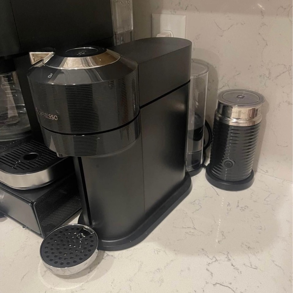 Black Nespresso Machine Breviile Vertuo With Milk Frother